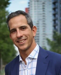 Dr. Gabriel Fabreau
